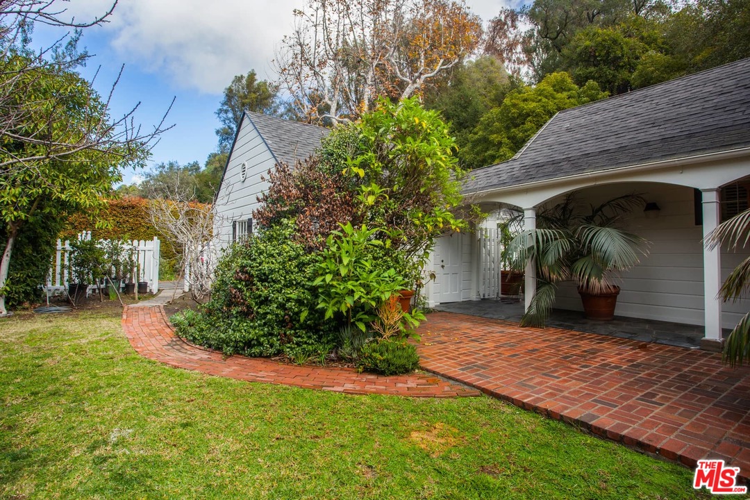 1000 Stone Canyon Road Los Angeles, CA 90077 - Photo 4 of 37
