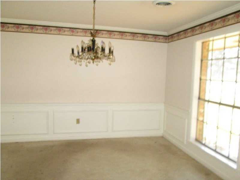 5920 Hanging Moss Road Jackson, MS 39206 - Photo 6 of 10 Formal Dining room