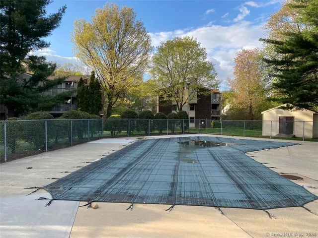 a view of backyard space