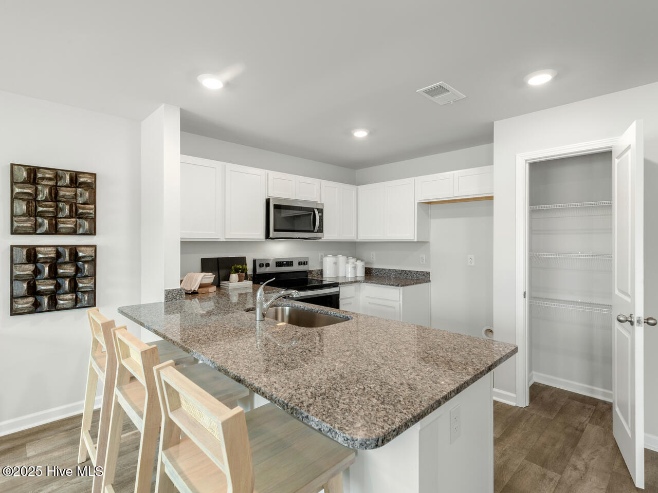 116 North Grassland Road, Unit 17 Surf City, NC 28445 - Photo 9 of 49 Similar