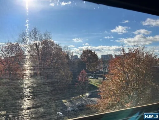 $2,355 | 3031 Edwin Avenue, Unit 5C, Fort Lee, NJ 07024