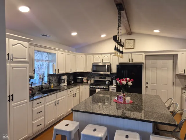 $345,000 | 3301 South 550th Street East, Franklin, IN 46131