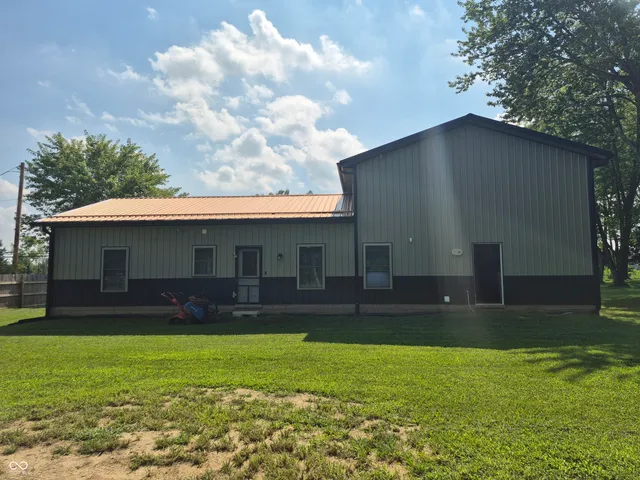$345,000 | 3301 South 550th Street East, Franklin, IN 46131
