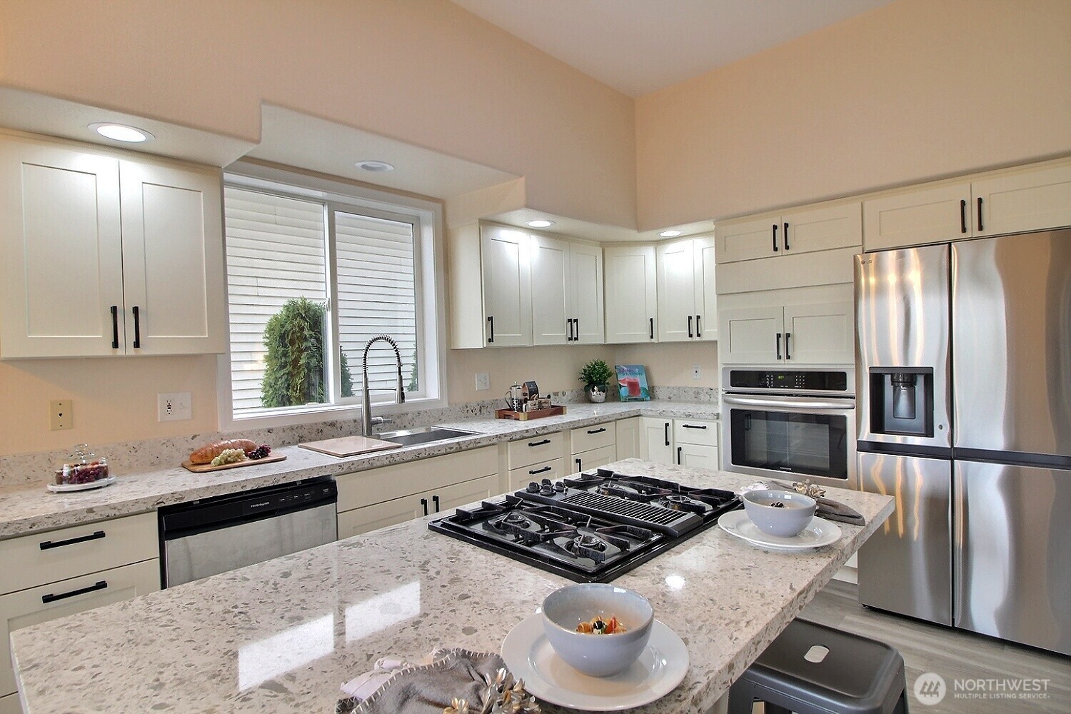 314 South 20th Place Renton, WA 98055 - Photo 4 of 31