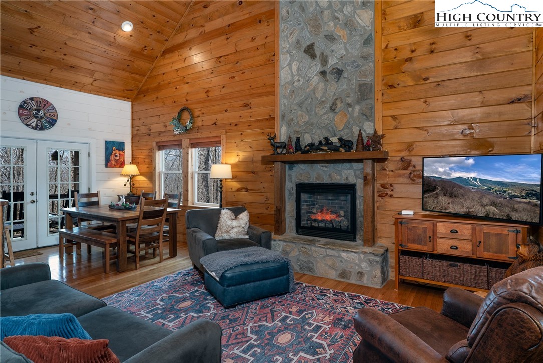 214 Sugar Bear Ridge Lane Banner Elk, NC 28604 - Photo 5 of 46