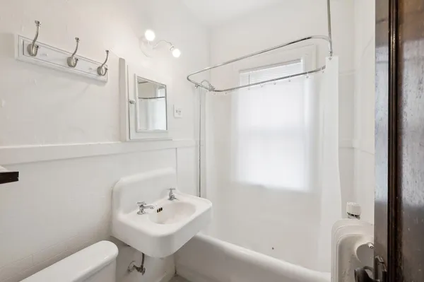 $990 | 1910 1st Avenue South, Unit 3, Minneapolis, MN 55403