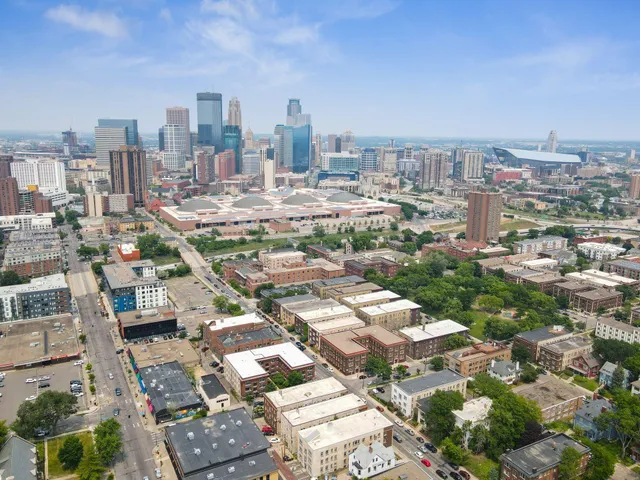 $990 | 1910 1st Avenue South, Unit 3, Minneapolis, MN 55403