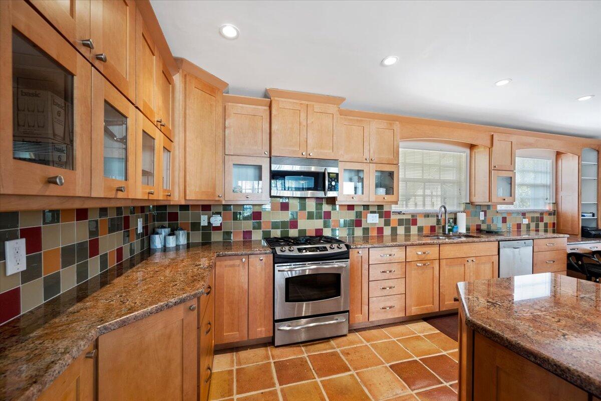 2201 North Lakeside Drive Lake Worth Beach, FL 33460 - Photo 8 of 29 11-DSC_4950