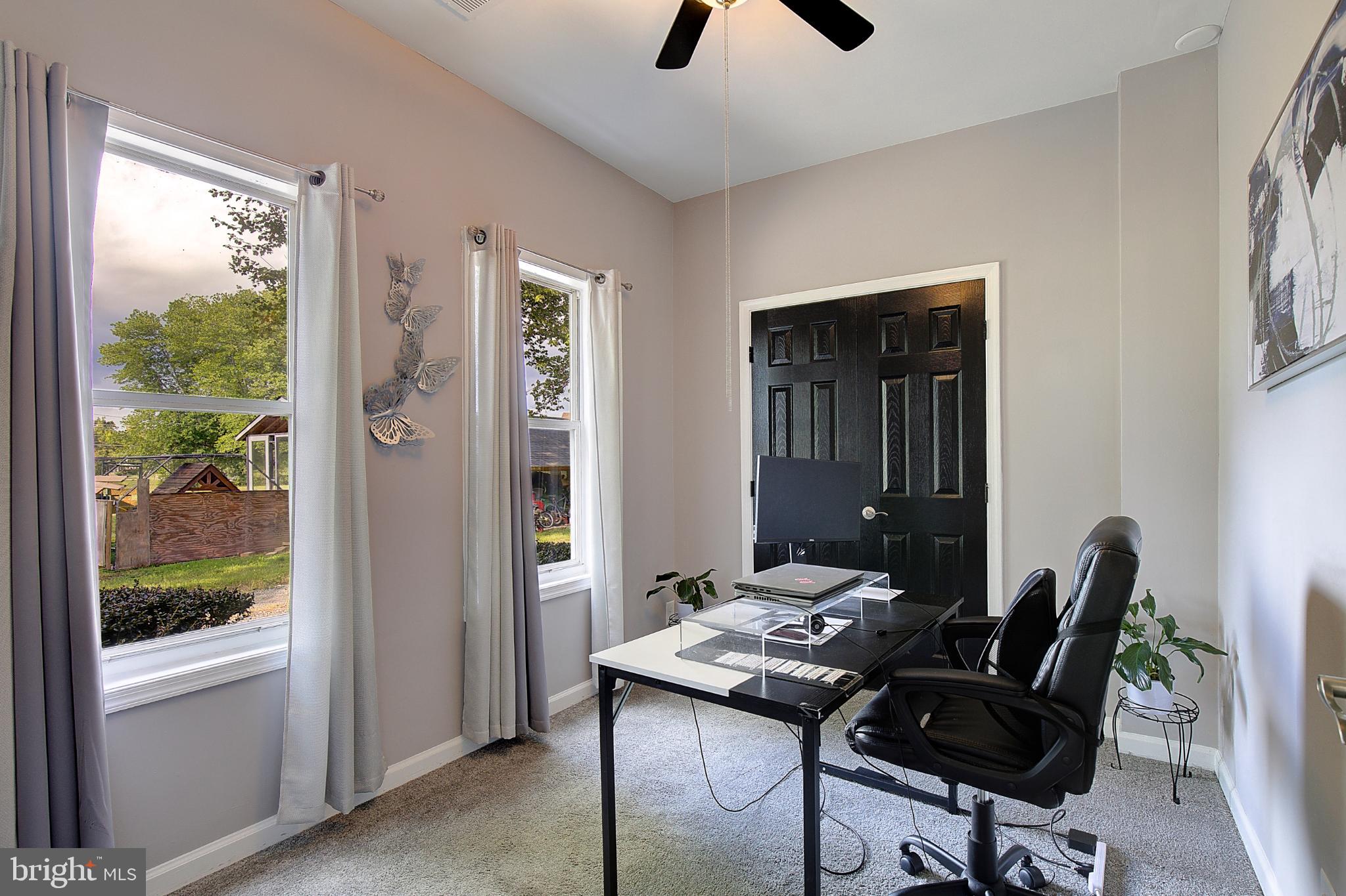 16811 Aquasco Road Brandywine, MD 20613 - Photo 17 of 34 Bright and inviting home office space.