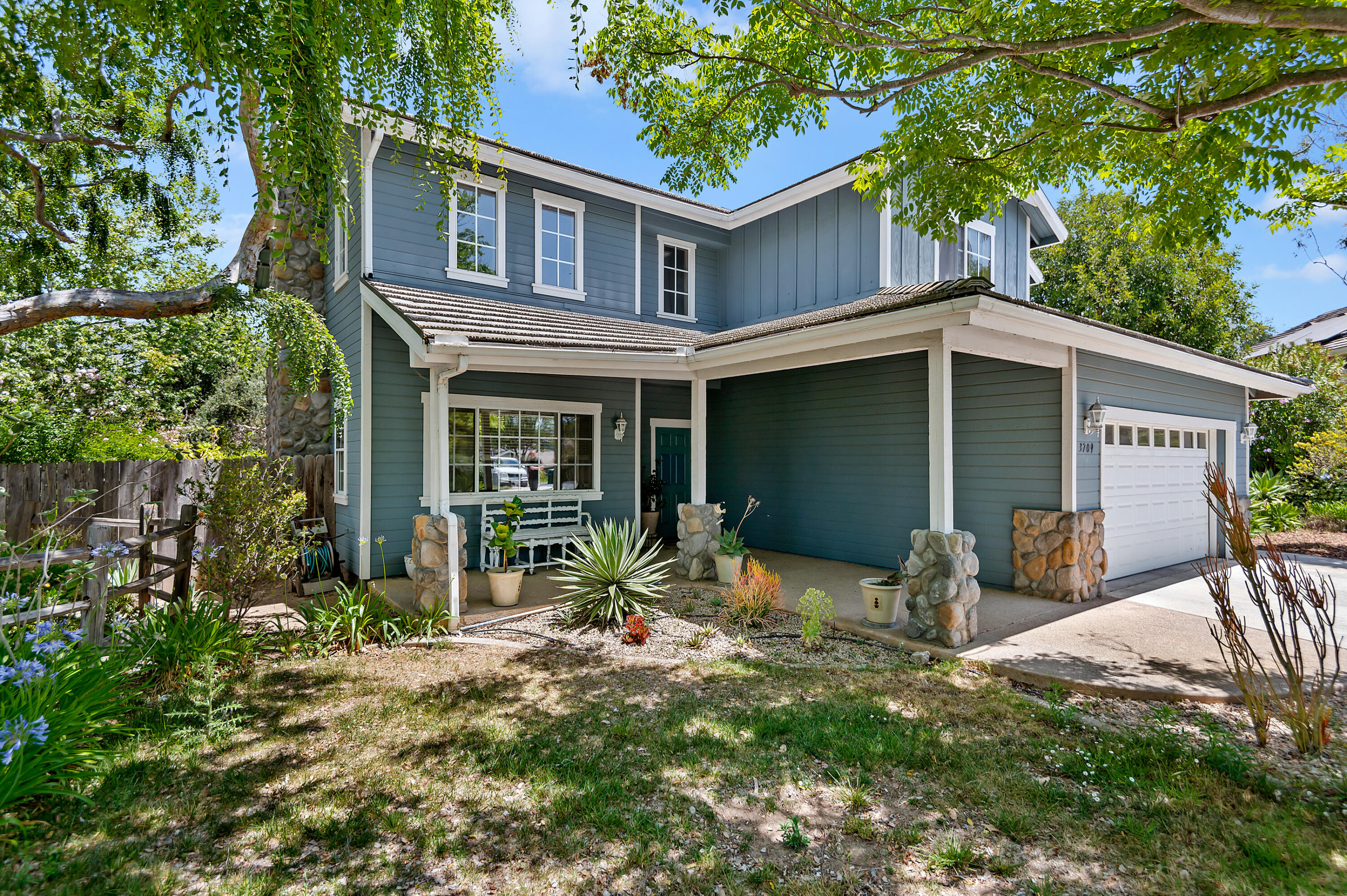 3709 Hitchcock Ranch Road Santa Barbara, CA 93105 - Photo 2 of 23 02 - Front Yard