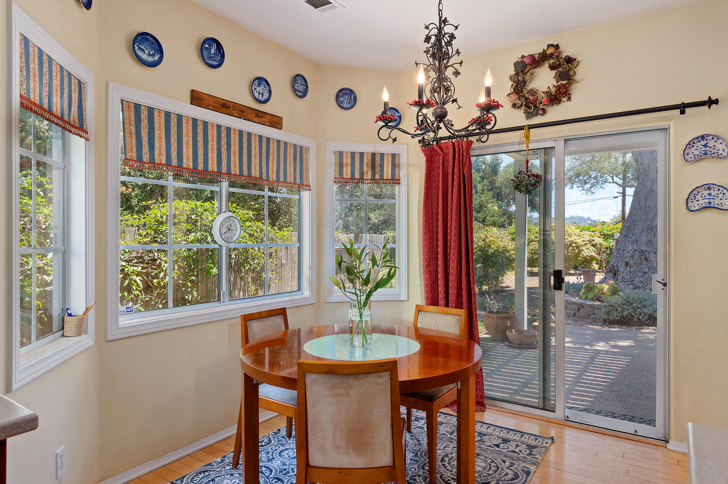 3709 Hitchcock Ranch Road Santa Barbara, CA 93105 - Photo 8 of 23 07 - Breakfast Area