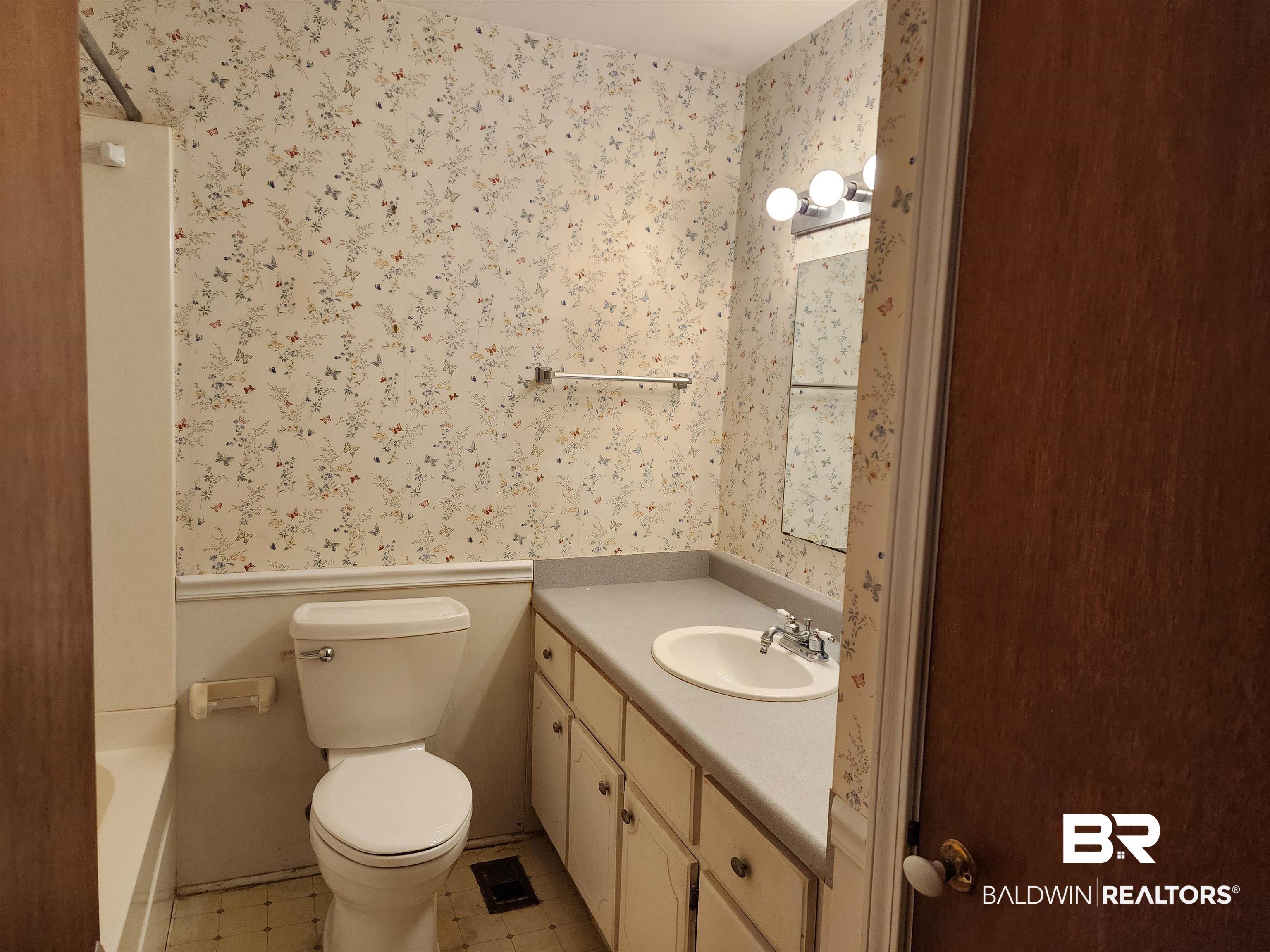 1215 Cadiz Street Mobile, AL 36693 - Photo 11 of 18