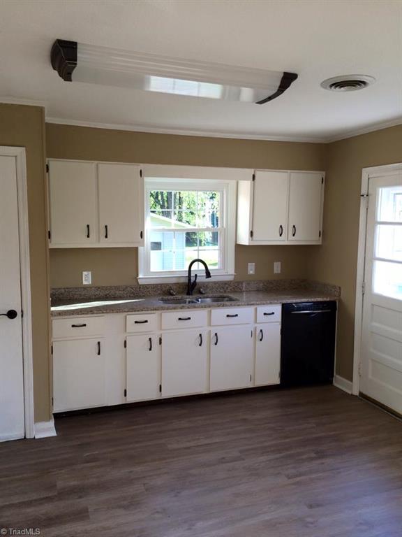 1599 Pine Ridge Road Mount Airy, NC 27030 - Photo 4 of 14 Gallery Image 4