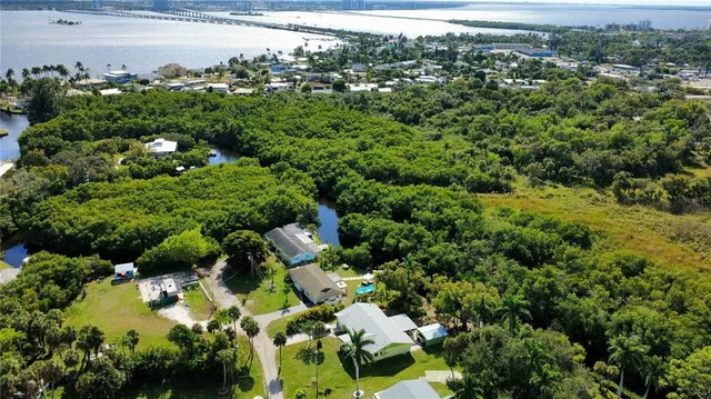 $280,000 | 137 Dow Lane, North Fort Myers, FL 33917