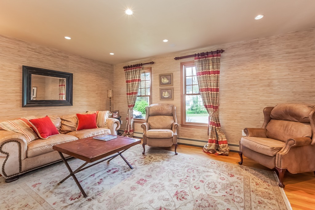 4 Windsor Road Walpole, MA 02032 - Photo 4 of 22
