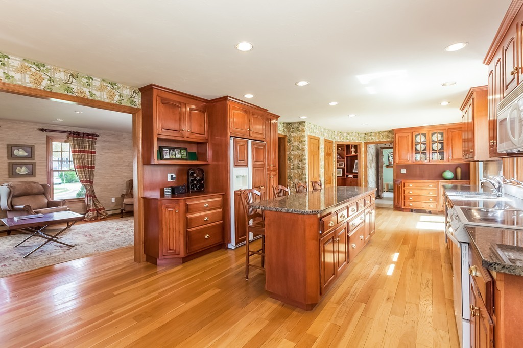 4 Windsor Road Walpole, MA 02032 - Photo 6 of 22