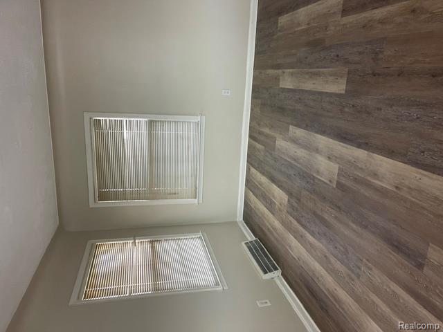 22404 Rausch Avenue Eastpointe, MI 48021 - Photo 4 of 12