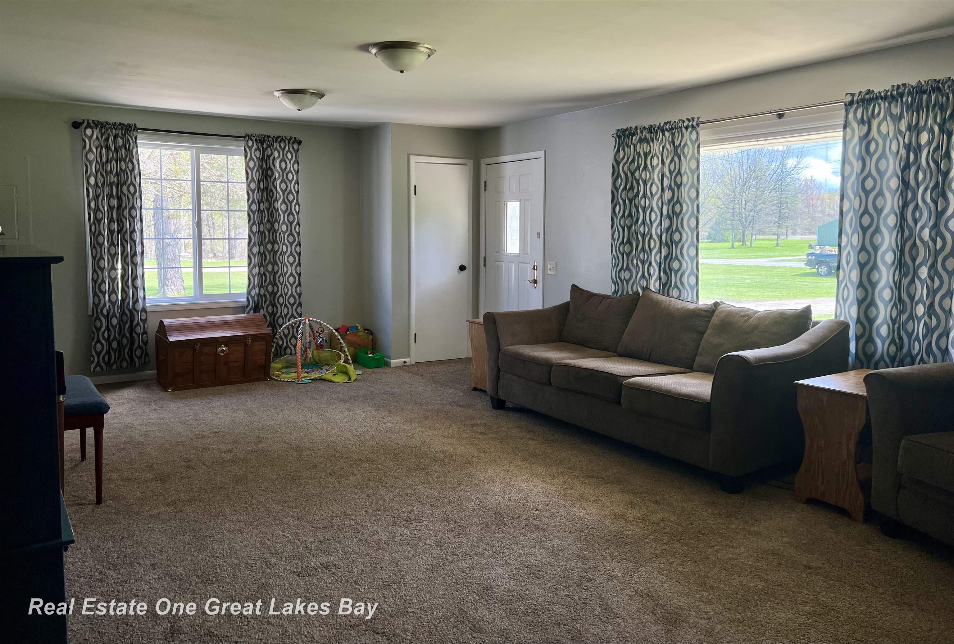 2675 Gabel Road Saginaw, MI 48601 - Photo 3 of 21 Gallery Image 3