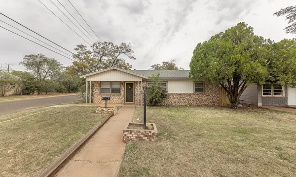 $159,900 | 5024 39th Street, Lubbock, TX 79414