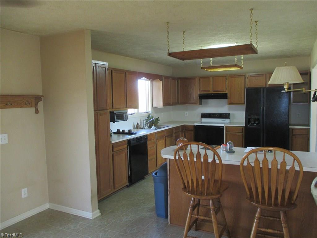 1320 Falcon Road East Bend, NC 27018 - Photo 19 of 30 Gallery Image 19