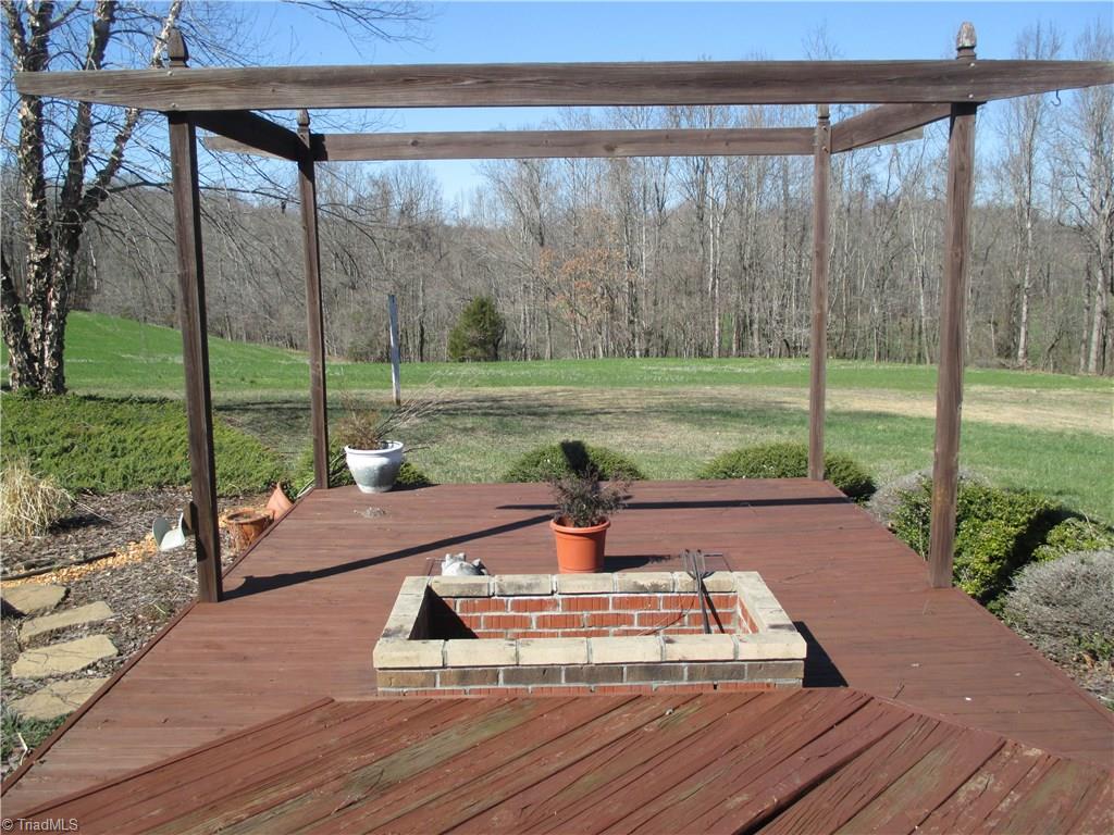1320 Falcon Road East Bend, NC 27018 - Photo 24 of 30 Gallery Image 24