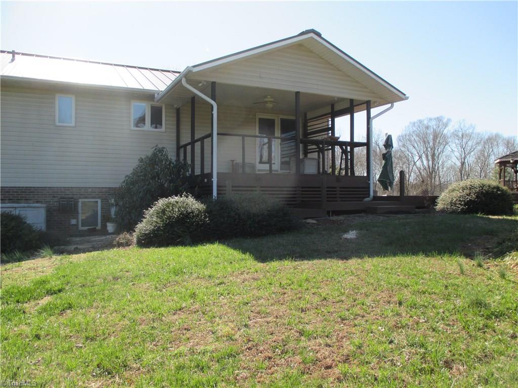 1320 Falcon Road East Bend, NC 27018 - Photo 6 of 30 Gallery Image 6