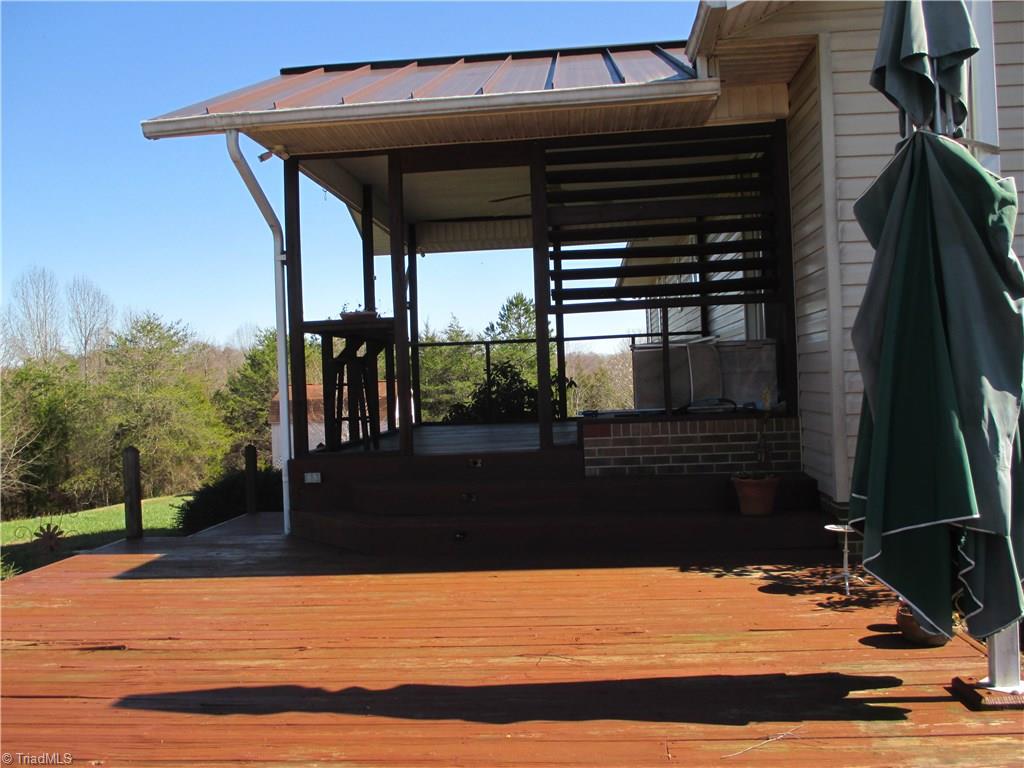 1320 Falcon Road East Bend, NC 27018 - Photo 8 of 30 Gallery Image 8