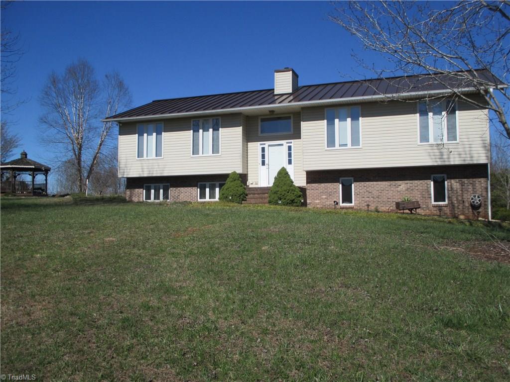 1320 Falcon Road East Bend, NC 27018 - Photo 10 of 30 Gallery Image 10