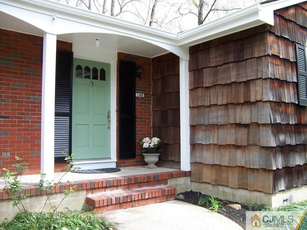 148 Fern Road East Brunswick, NJ 08816 - Photo 3 of 21 Gallery Image 3