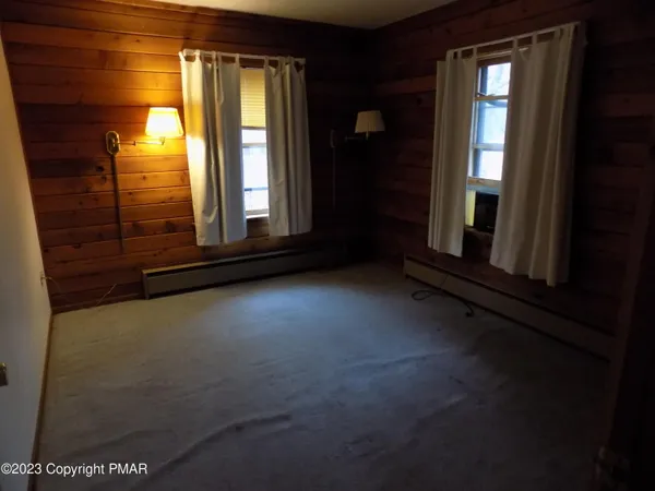 $294,900 | 124 Upper Notch Road, Albrightsville, PA 18210