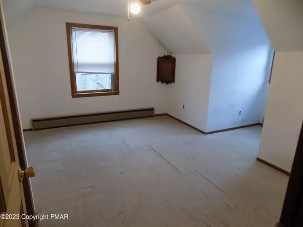$294,900 | 124 Upper Notch Road, Albrightsville, PA 18210