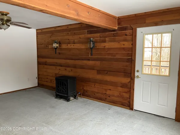 $294,900 | 124 Upper Notch Road, Albrightsville, PA 18210