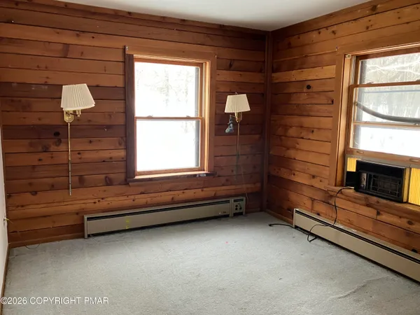 $294,900 | 124 Upper Notch Road, Albrightsville, PA 18210