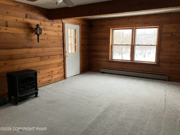 $294,900 | 124 Upper Notch Road, Albrightsville, PA 18210