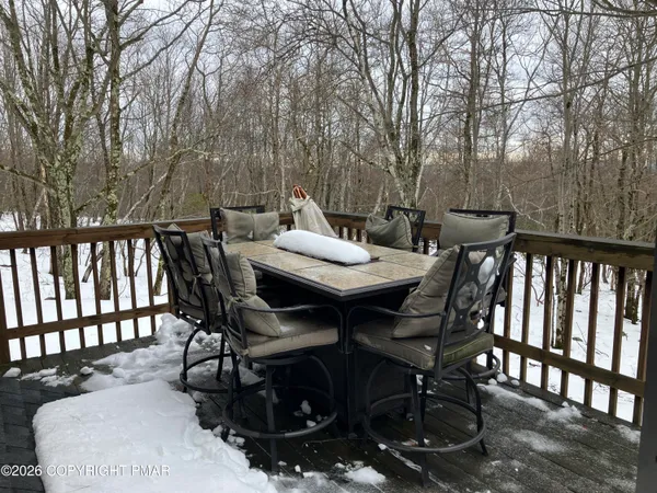 $294,900 | 124 Upper Notch Road, Albrightsville, PA 18210