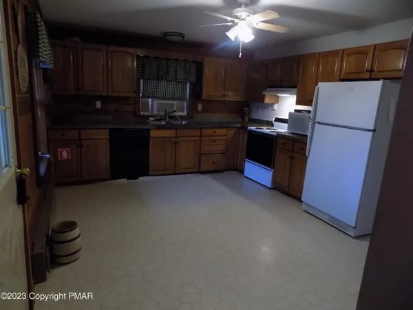 $294,900 | 124 Upper Notch Road, Albrightsville, PA 18210