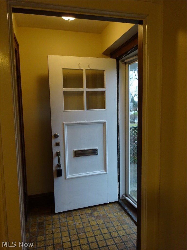 3256 Enderby Road Cleveland, OH 44120 - Photo 2 of 29 Gallery Image 2