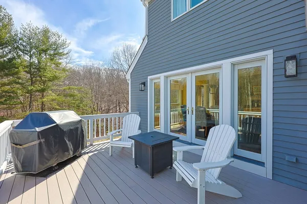 $1,050,000 | 212 West Street, Douglas, MA 01516