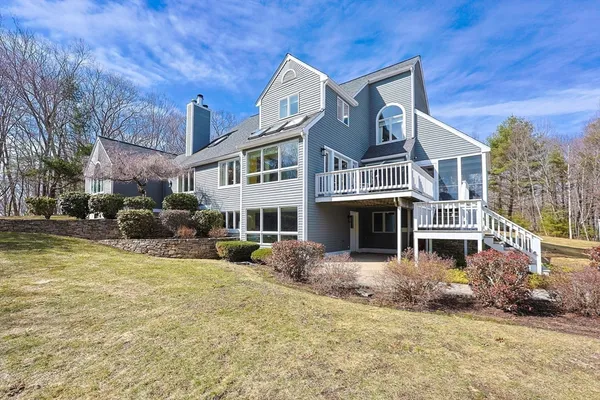 $1,050,000 | 212 West Street, Douglas, MA 01516