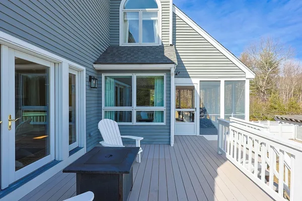 $1,050,000 | 212 West Street, Douglas, MA 01516