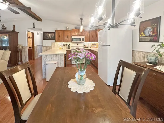 $249,900 | 29508 Easy Street, Edwards, MO 65326