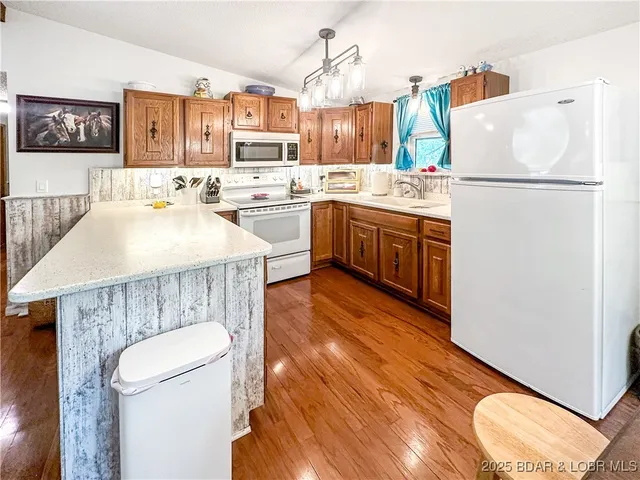 $249,900 | 29508 Easy Street, Edwards, MO 65326