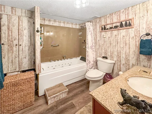 $249,900 | 29508 Easy Street, Edwards, MO 65326