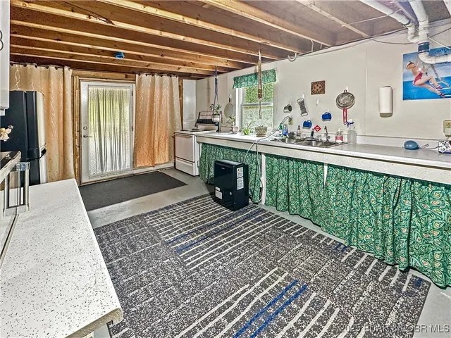 $249,900 | 29508 Easy Street, Edwards, MO 65326