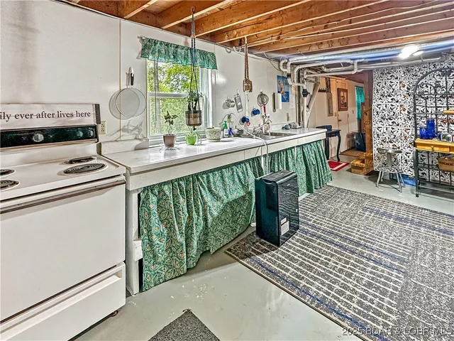 $249,900 | 29508 Easy Street, Edwards, MO 65326