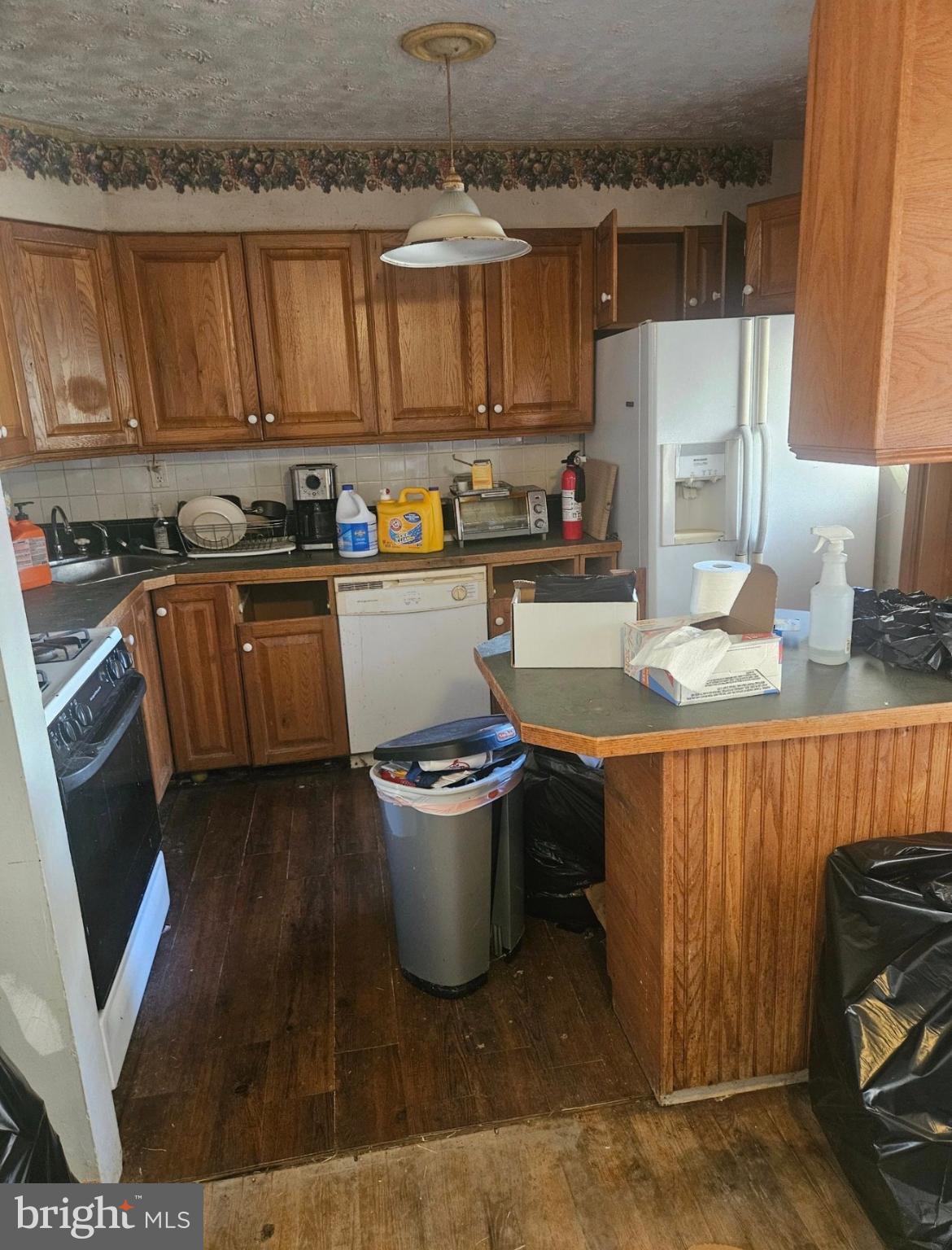 2000 Hanson Road Edgewood, MD 21040 - Photo 5 of 15 a kitchen with a sink and a stove top oven