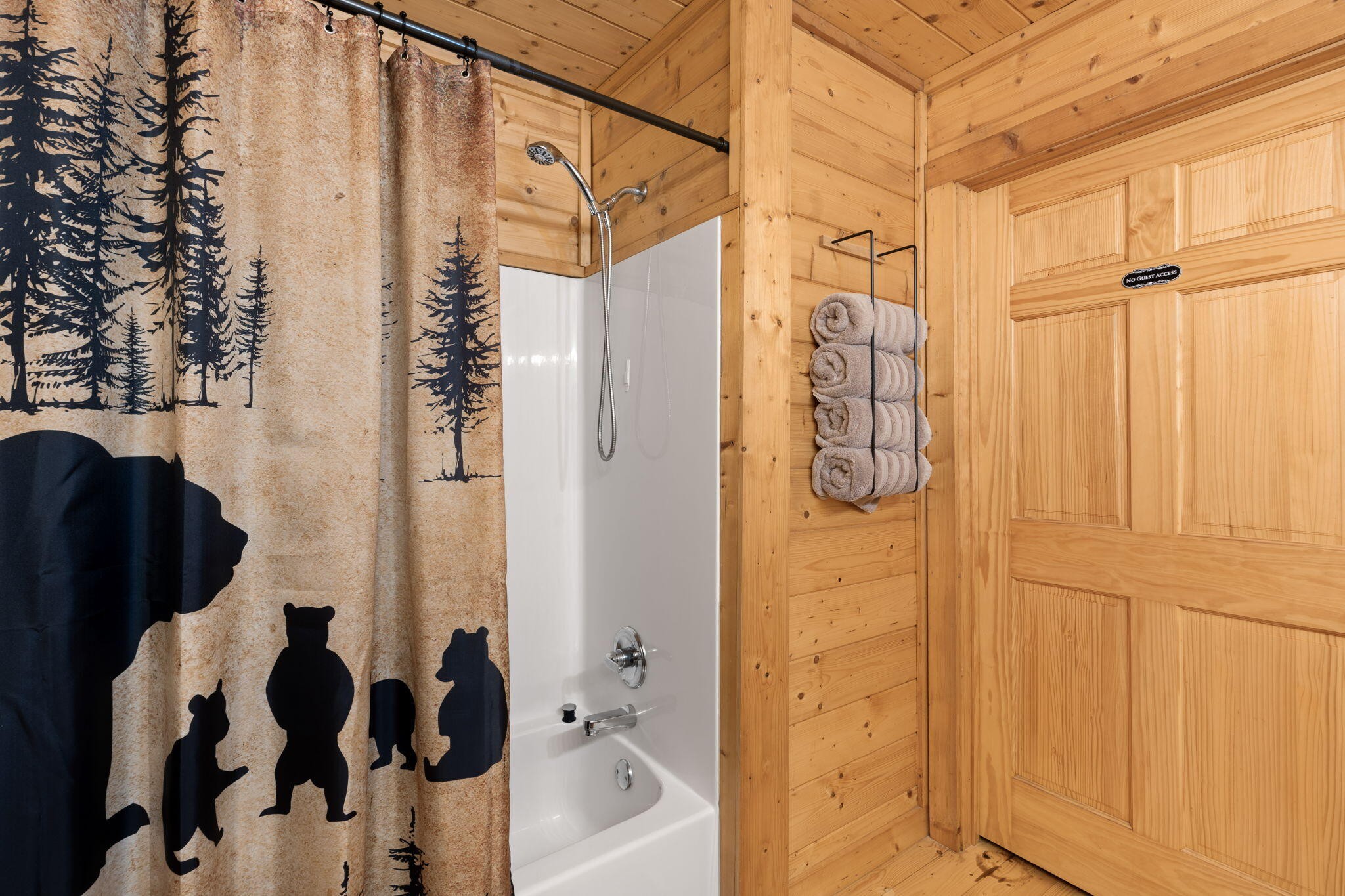 947 Belltown Road Copperhill, TN 37317 - Photo 14 of 26 a bathroom with a shower