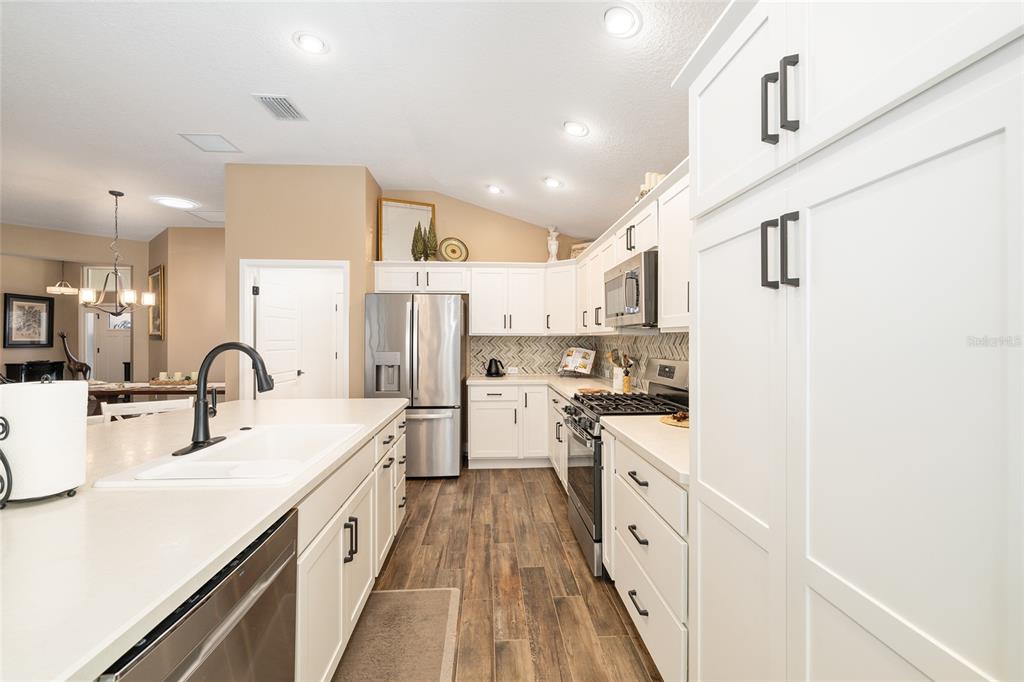 562 James Road The Villages, FL 32163 - Photo 15 of 49