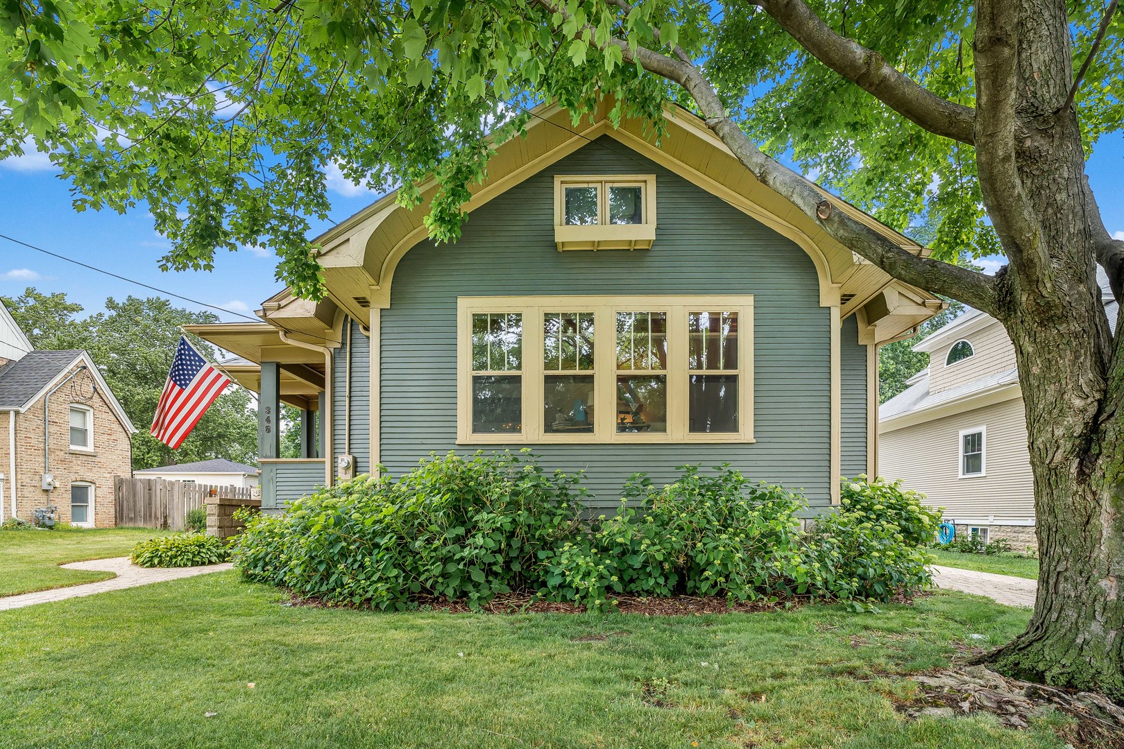 348 West Palatine Road Palatine, IL 60067 - Photo 1 of 40