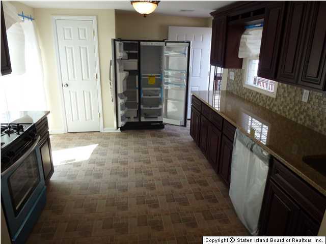 60 Taylor Street Staten Island, NY 10310 - Photo 6 of 20 Additional Photo